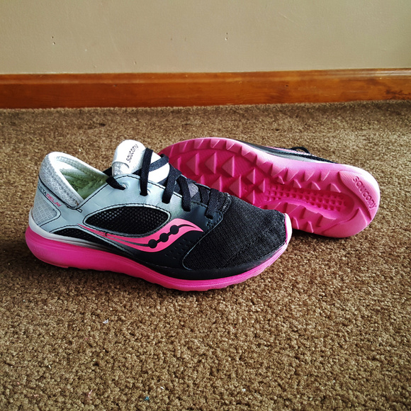 saucony kineta relay boot rosa